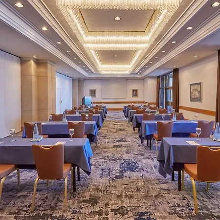 Курортний комплекс Sheraton Rhodes 5*