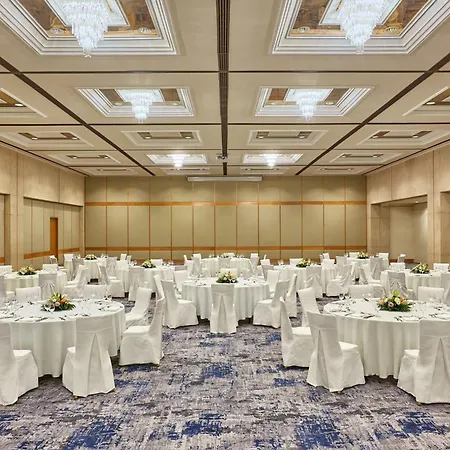 Курортний комплекс Sheraton Rhodes Іксія